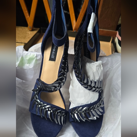 Sophia & Lee Navy Heels W/Silver Snake Jewel Detailing Sz7.5 STUNNING! NIB - Picture 15 of 16
